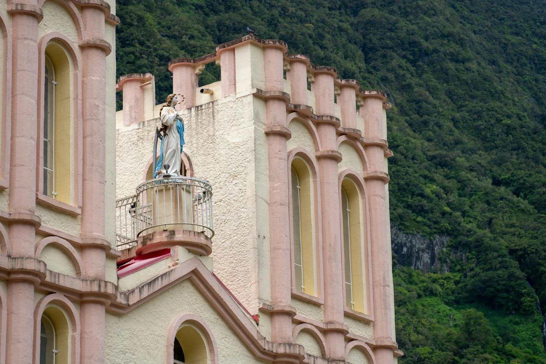 Le cirque de Salazie et Hell-Bourg